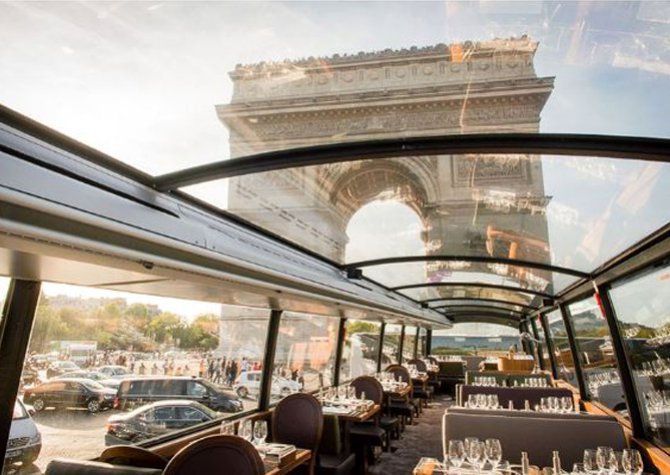 Travel to PARIS with an unusual dinner in a ... BUS! April 2016 - 38 persons