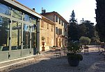 The sun shines in Aix en Provence a few days before Christmas - December 2017 - 35 people